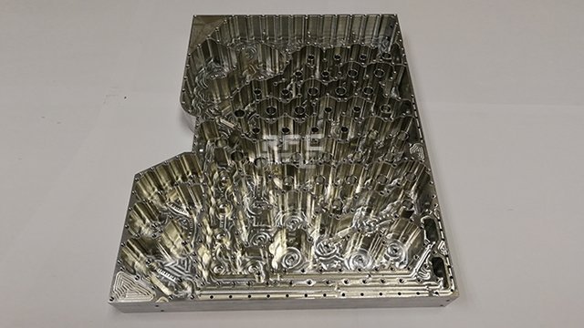 大型龍門(mén)銑加工技術(shù)突破,推動(dòng)制造業(yè)邁向高質(zhì)量發(fā)展